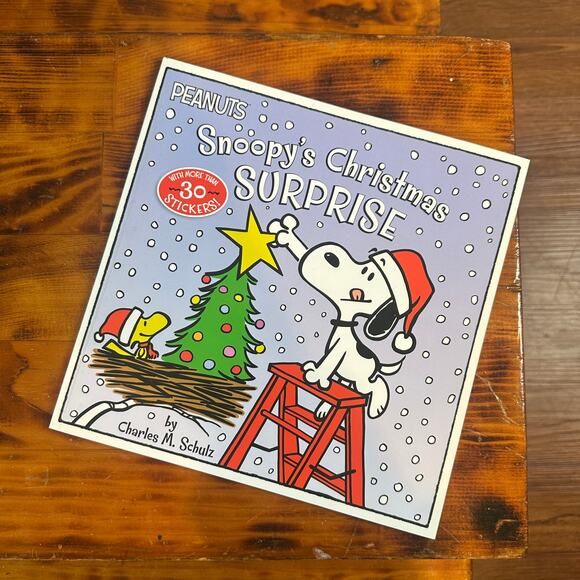 Peanuts Snoopy's Christmas Surprise Paperback UNUSED Sticker Book - Picture 1 of 8